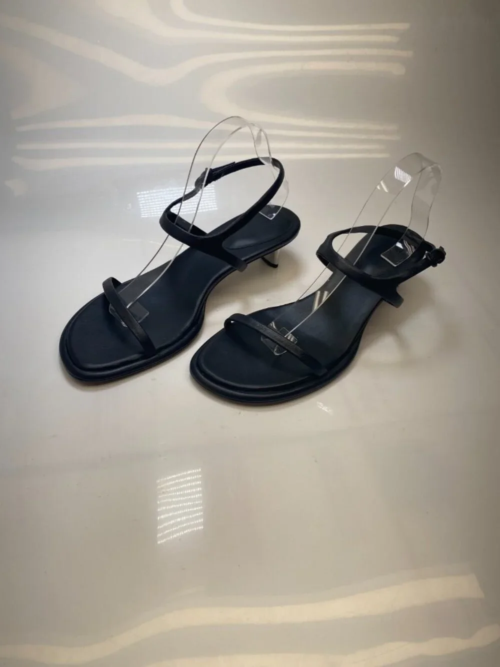 Vince Women's Ester Black Strap Kitten Strap Metal Leather Sandal 11